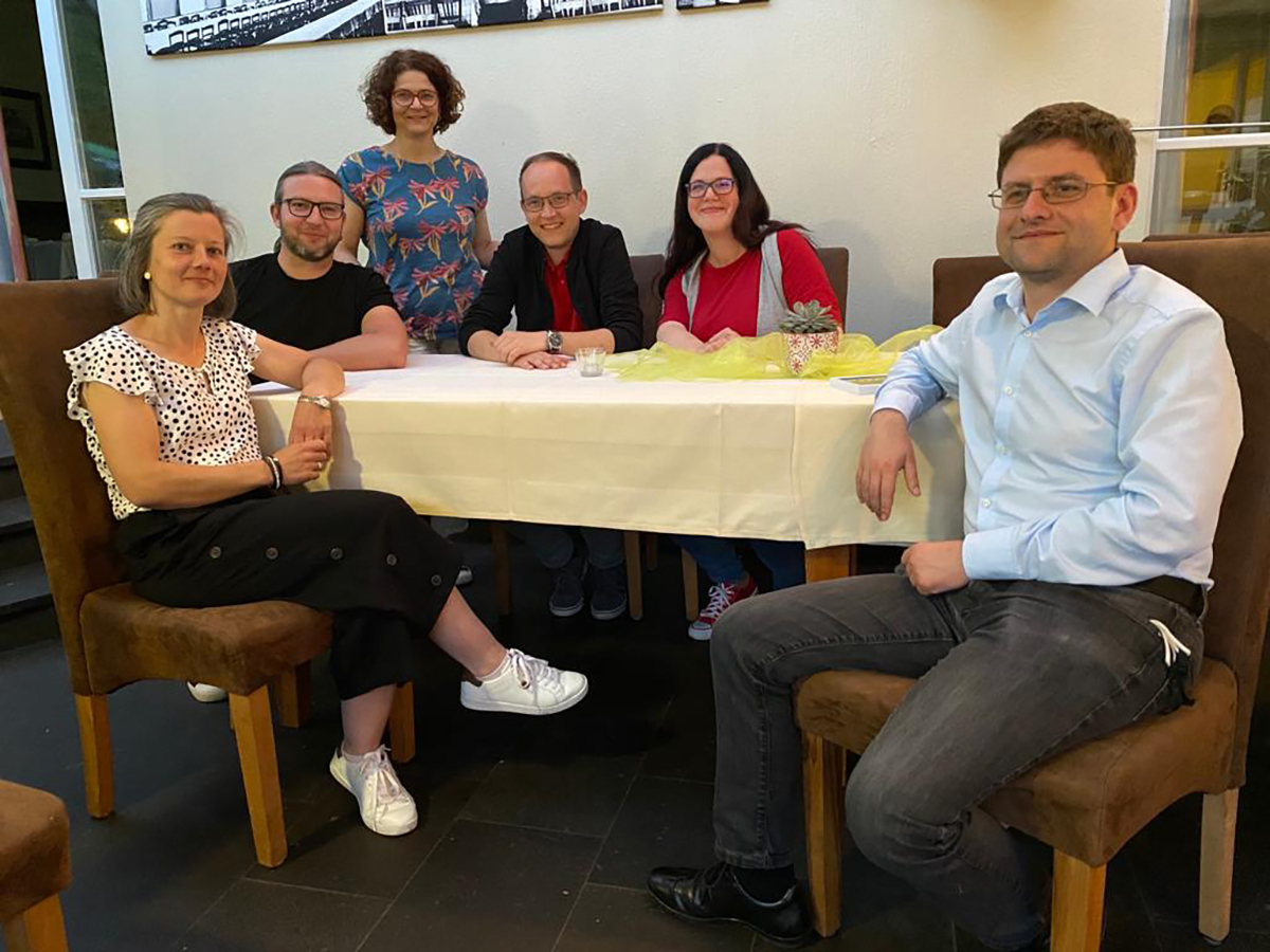 Von links nach rechts, Steffi Habrecht, Rigo Habrecht, Gabriele Greis, Clint Sikorski, Simone Conrad, und Martin Schmalfu. Foto: Privat.