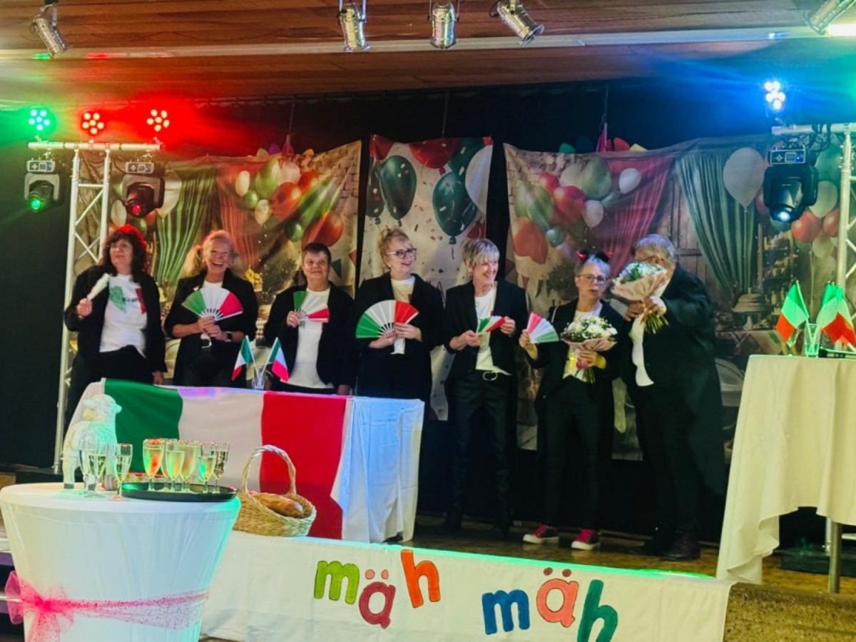 Karnevalsfr�hst�ck der KFD Birken-Honigsessen (Fotos: Martina Wagner)