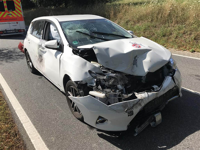 Auto eines Jgers verursachte selbstndig Unfall