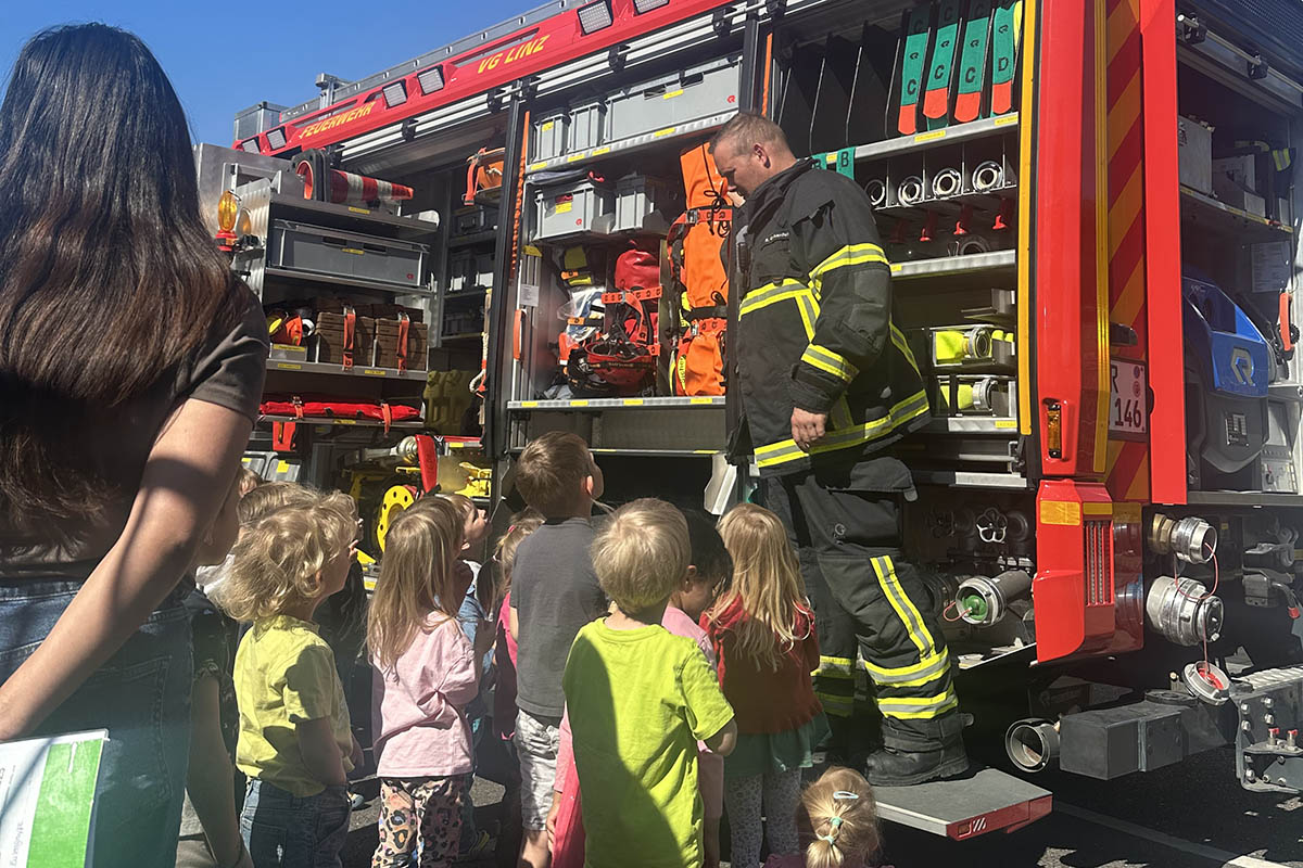 Feuerwehrbesuch in der KiTa Hummelnest