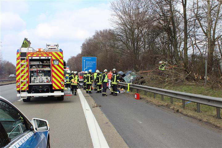 Zwei Verletzte nach berschlag auf der A 3