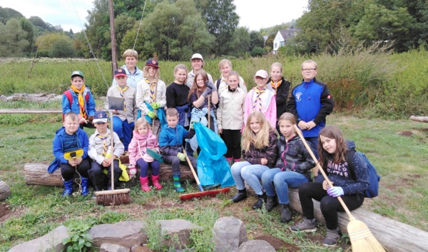 Die Pfadfinder der Royal Rangers befreiten das Siegufer von allerlei Unrat beim Freiwilligentag. (Foto: Ehrenamtsbrse VG Wissen/Projektverantwortliche)