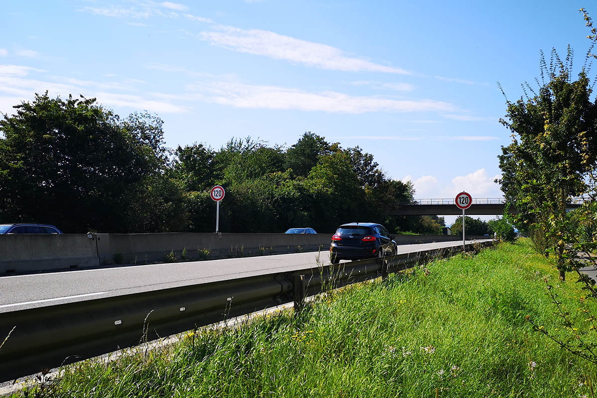 Neue Geschwindigkeitsbegrenzungen auf B42 und B256 in Neuwied