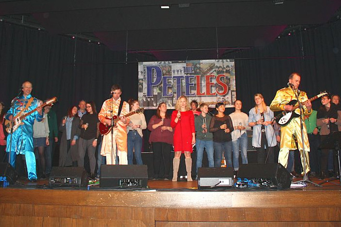 Erstmals auf dem Benefizkonzert standen The Peteles gemeinsam mit Haste Tne. Das Ergebnis war beeindruckend Foto: jkh