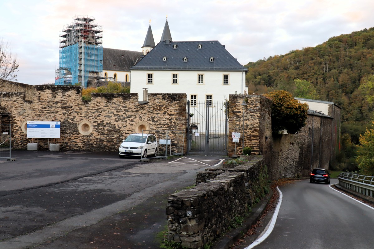 Das altehrwrdige Kloster Arnstein an der Lahn war Gastgeber des Jahresplenums der Kleinkunstbhne Mons Tabor. (Fotos: KKB, Uli Schmidt)