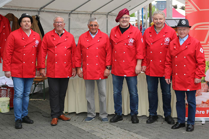 v.l.n.r.: Dirk Schmidt, Klaus-Peter Fries, Klaus Kilian, Heinz-Werner Schfer, Obermeister Thomas Christian, Horst Fller. Foto: privat
