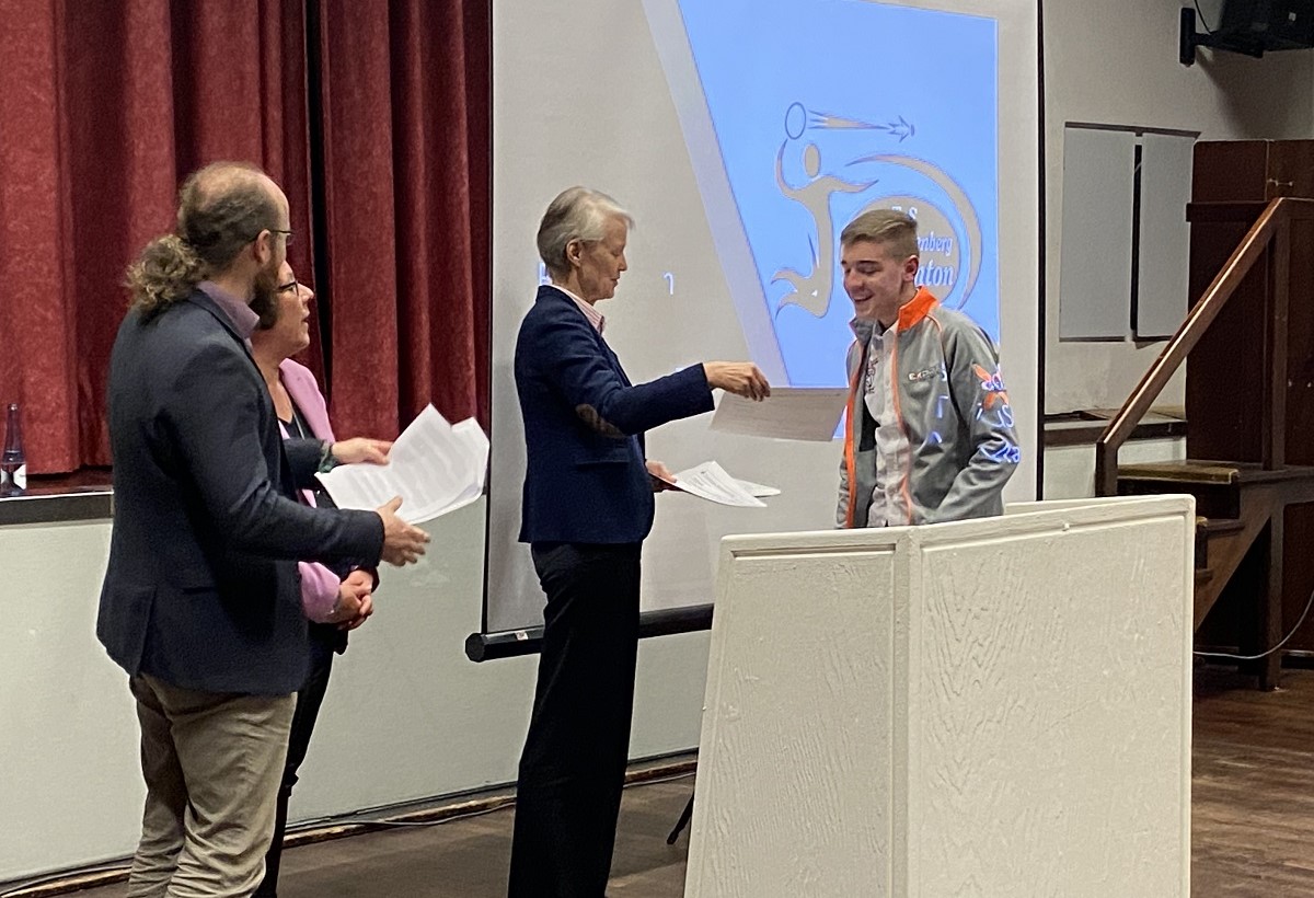 Der 14-jhrige Linus R. Helwig des AMC Unnau e. V. erhielt besondere Ehrungen. (Foto: Verein) 