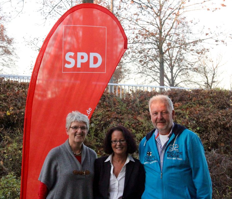 Sylvia Bijjou-Schwickert (Mitte) will Stadtbrgermeisterin werden. Fotos: SPD Wirges