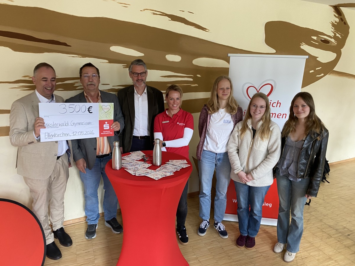Die Sparkasse Westerwald-Sieg unterst�tze die Aktion im Gymnasium Altenkirchen (Fotos: Werner Klak)
