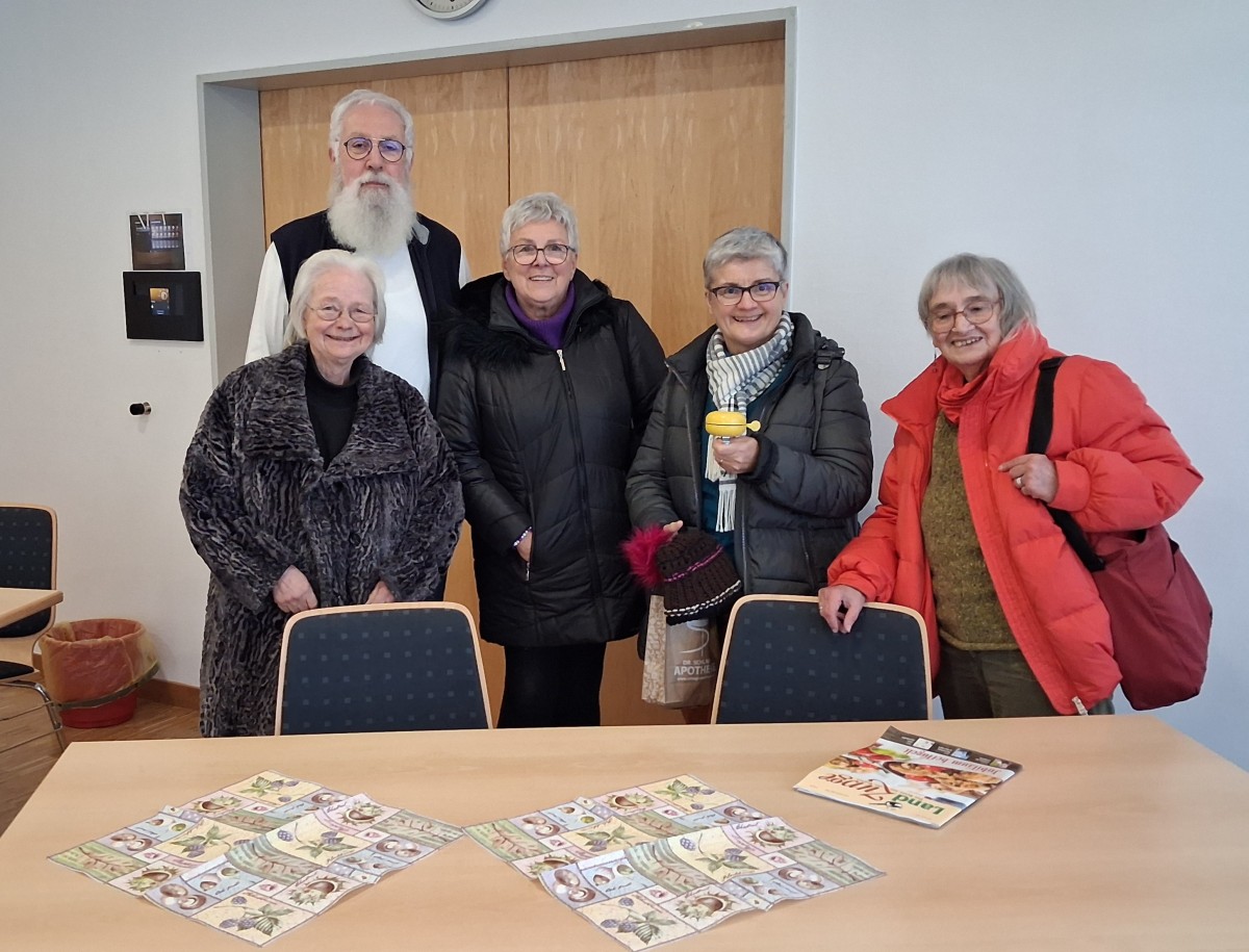 Auftritt mit Tiefgang: Theatergruppe aus Altenkirchen setzt Glanzpunkt auf Seniorenmesse
