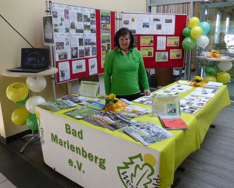 Informationsstand des Westerwaldvereins Bad Marienberg. Fotos. privat