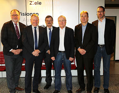 Karl-Ernst Starfeld, Bernd Brato, Josef Zolk, Manfred Plag, Heiner Klzer und Mario Grgens (von links) berichteten ber die Arbeit der Jobcenter des Kreises Altenkirchen. Foto: anna