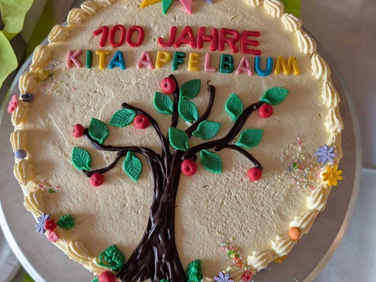 Zu einem Geburtstag geh�rt auch ein Geburtstagskuchen (Fotos: Marcus Tesch)