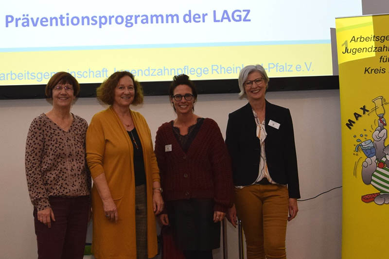 Von links: Dr. Pia Rheinheimer-Hess (Zahnrztin), Alwine Schmiedkunz (Gesundheitspdagogin), Sabrina Linnig und Regina Jungbluth (AGZ Neuwied). Foto: Kreisverwaltung