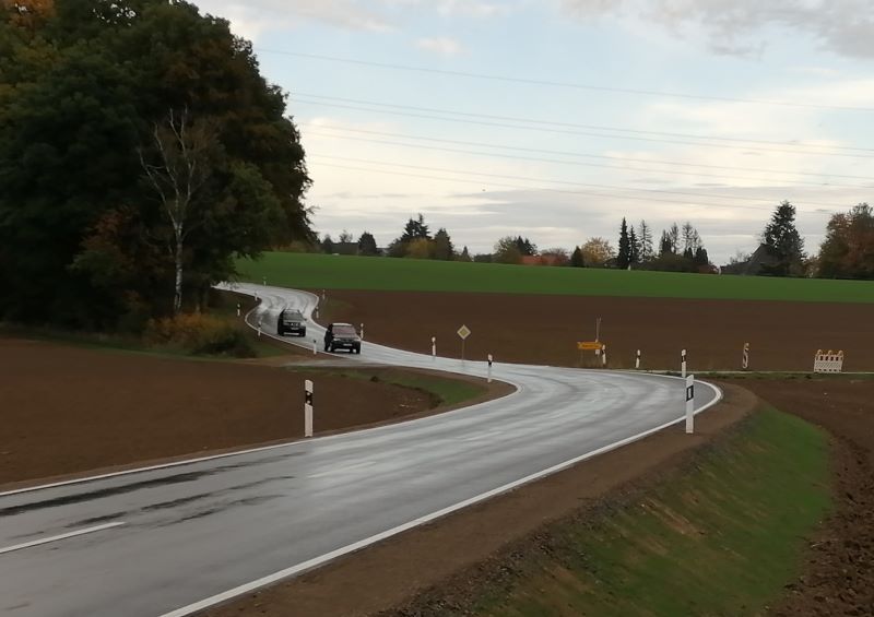 Die K 40 ist nach der Komplettsperrung zwischen Altenkirchen-Honneroth und Bachenberg wieder fr den Verkehr freigegeben. (Foto: hak)