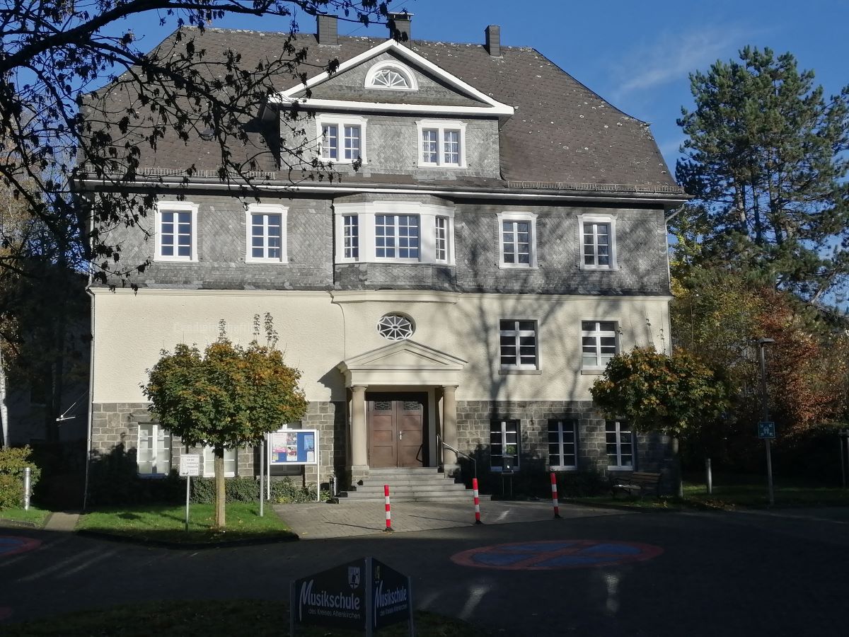 Die Kreismusikschule (hier der "Stammsitz" in Altenkirchen) wird vom neuen Schuljahr an hhere Unterrichtsgebhren verlangen. (Foto: Archiv vh) 