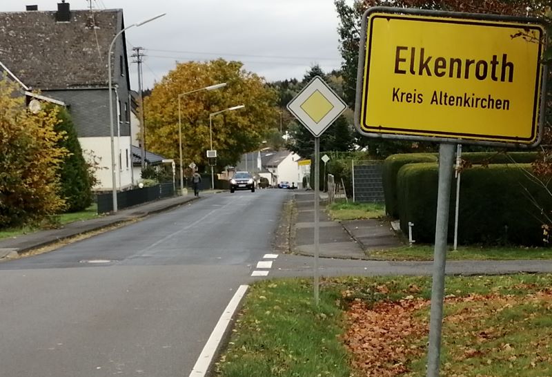 Die K 113, die Elkenroth und Nauroth verbindet, wird in der Ortslage von Elkenroth auf einer Lnge von rund 370 Metern saniert. (Foto: hak)