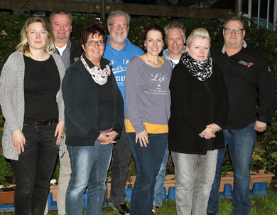 Die Mitglieder des erweiterten Vorstandes und der Vorsitzende von links: Silke Klinder, Andreas John, Regina Farnschlder, Klaus-Peter Beel, Angelika Krmer, Thomas Otterbach, Gudrun Dunsche und Rainer Dunsche. Es fehlen Stephan Euteneuer und Leon Kopac. Foto: anna