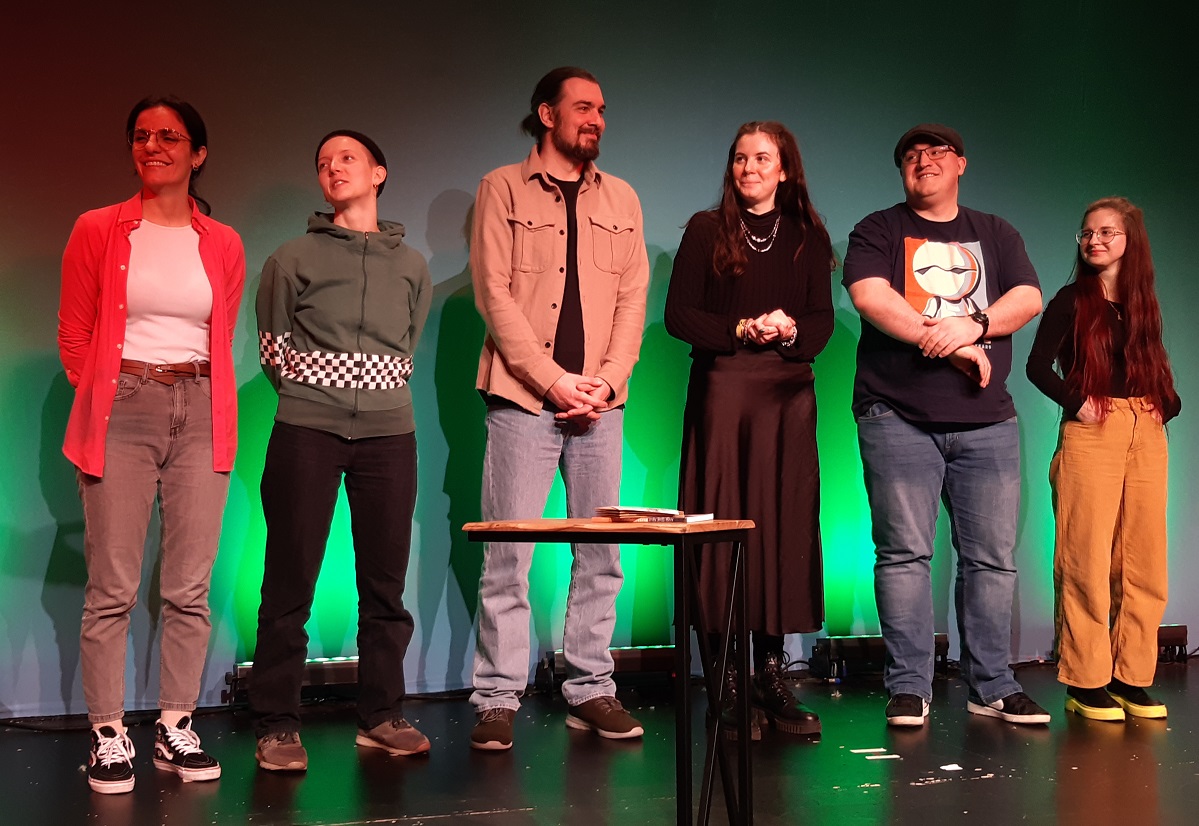 Diese jungen Knstler stellten sich bei "Kunst gegen Bares" dem Voting des Neuwieder Publikum- (Foto: Martin Grzembke)