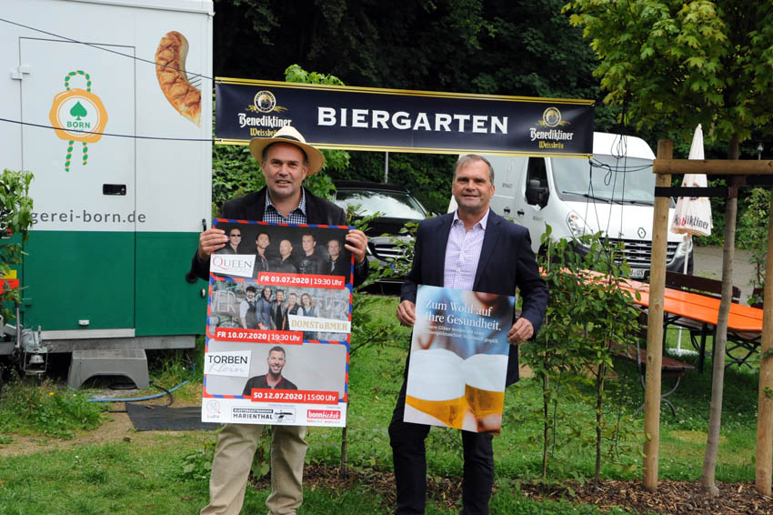 Uwe Steiniger von der Klostergastronomie (li.) und Andreas Mller von der Bitburger Braugruppe (Fotos: kk)