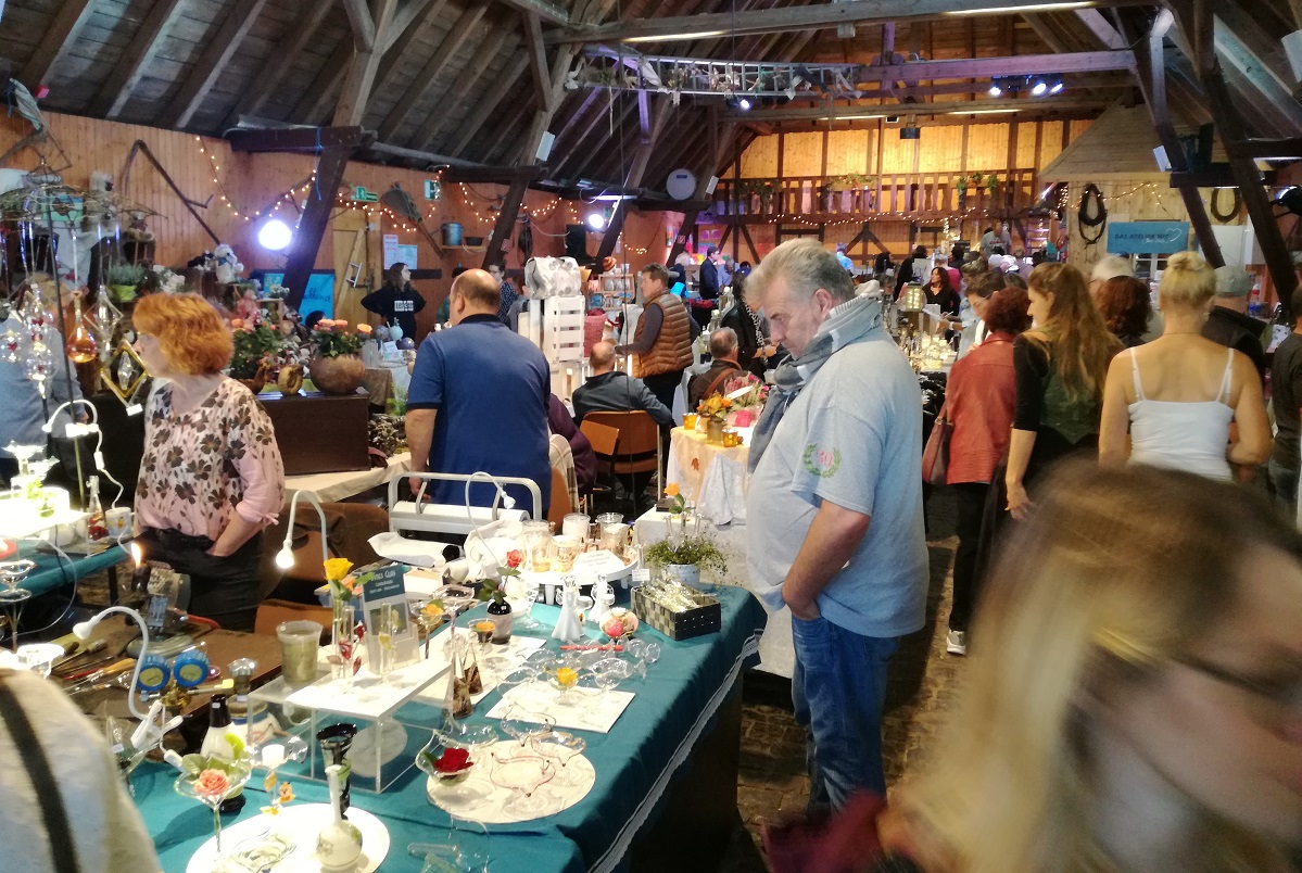Auf dem "Groen Kunsthandwerkermarkt" (Foto: Frderverein Mnchhausen)