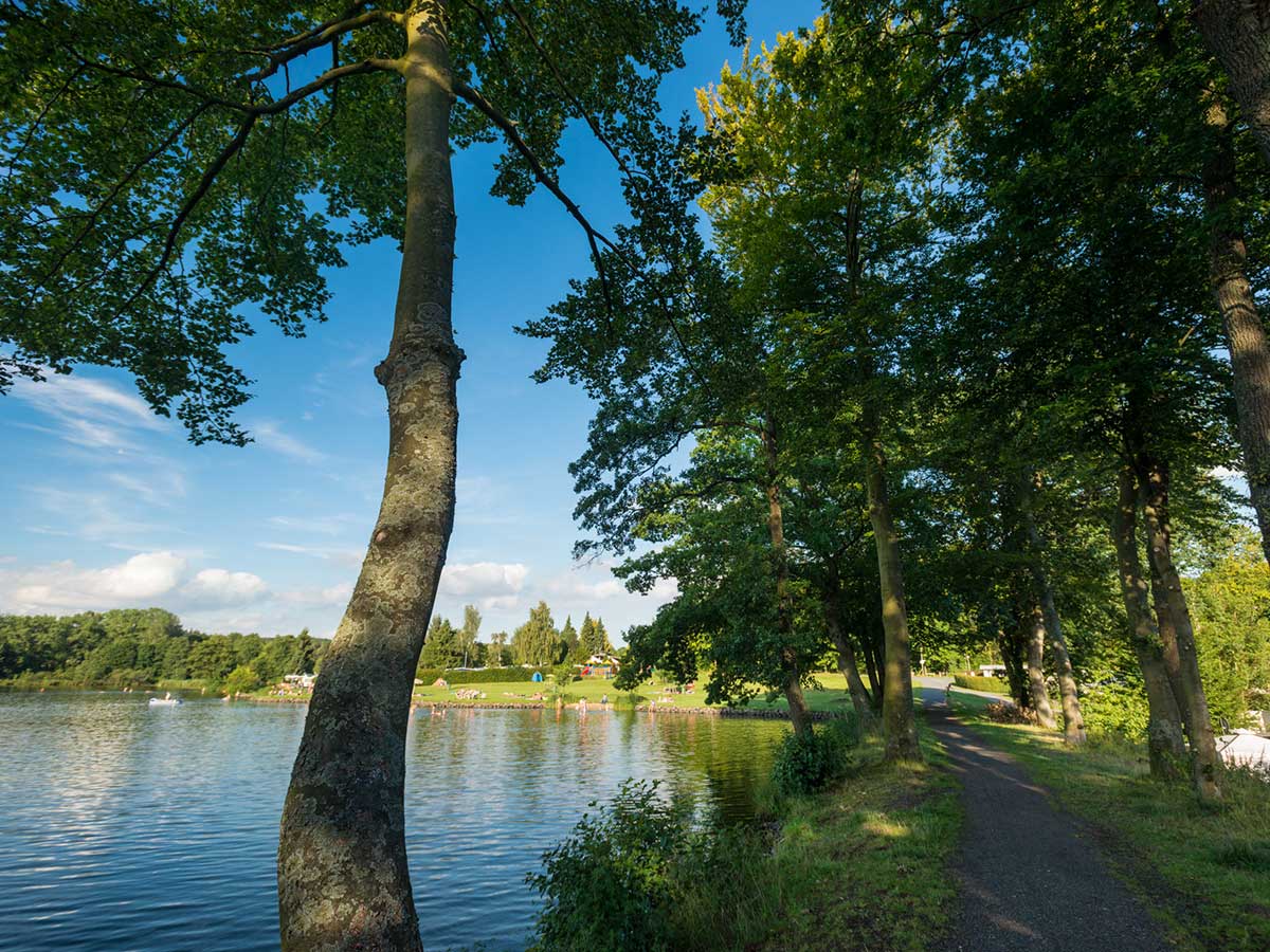 Ausflugsziel zum Baden und Staunen: Klosterruine Seligenstatt und Secker Weiher