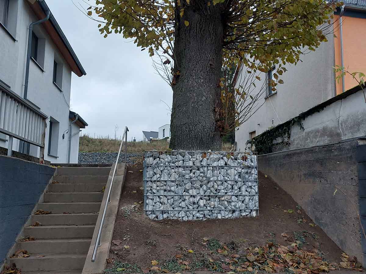 Die neue Treppe in Caan. (Foto: Gemeinde Caan)