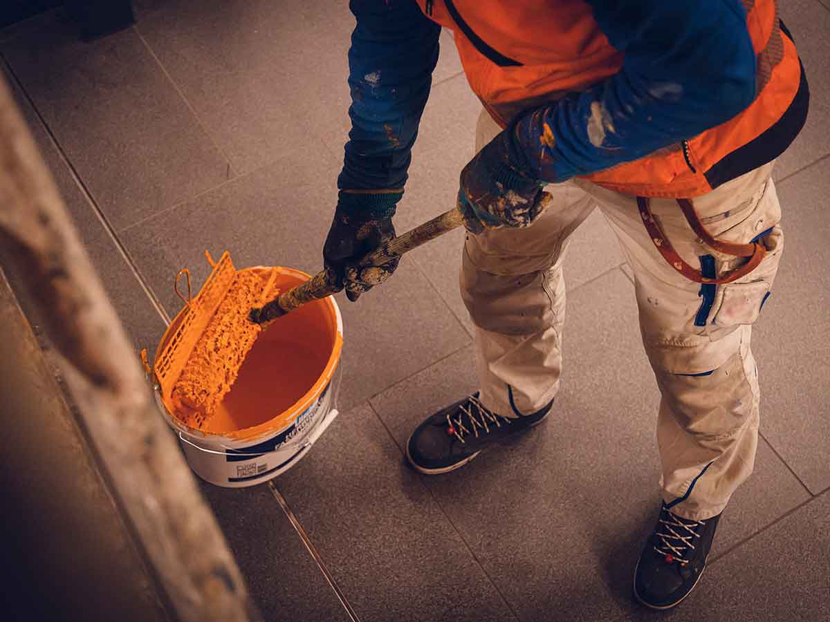 Beschftigte im Maler- und Lackiererhandwerk haben auch in Pandemie-Zeiten viel zu tun  jetzt gibt es fr sie mehr Geld. (Foto: IG BAU | Ferdinand Paul)