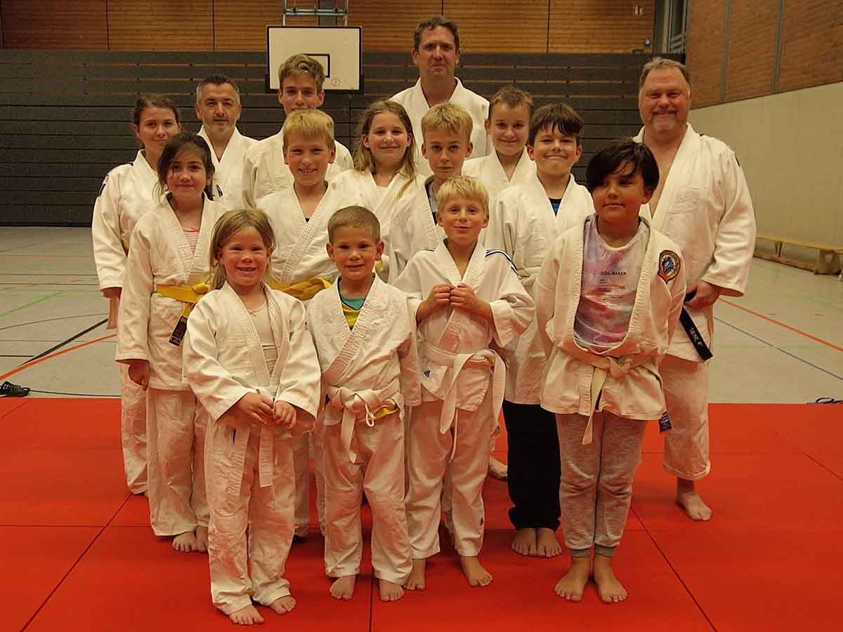 Erfolgreiche Judoka nach der Grtelprfung. (Foto: Sportfreunde Montabaur)