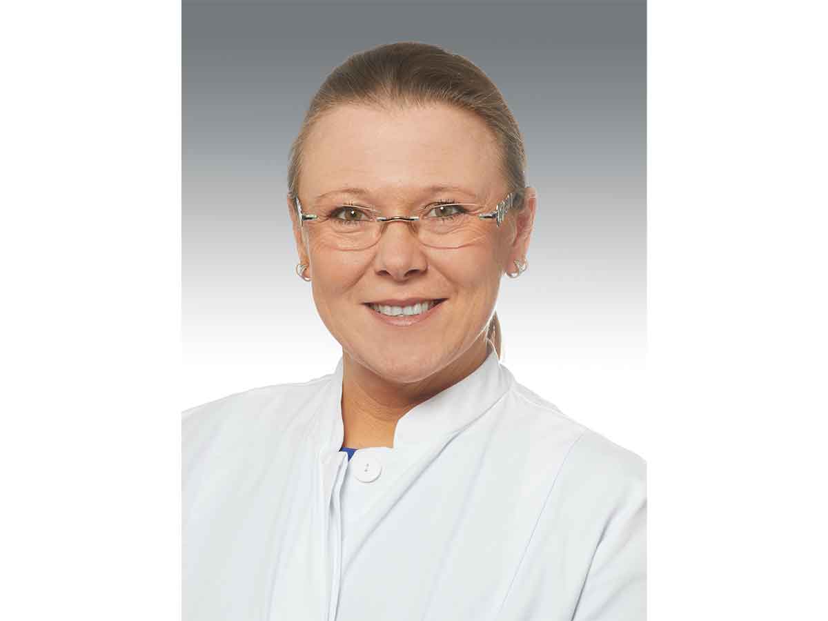 Dr. med. Anja Gerz, Chefrztin der Klinik fr Gefchirurgie und endovaskulre Medizin. (Foto: DGKK)