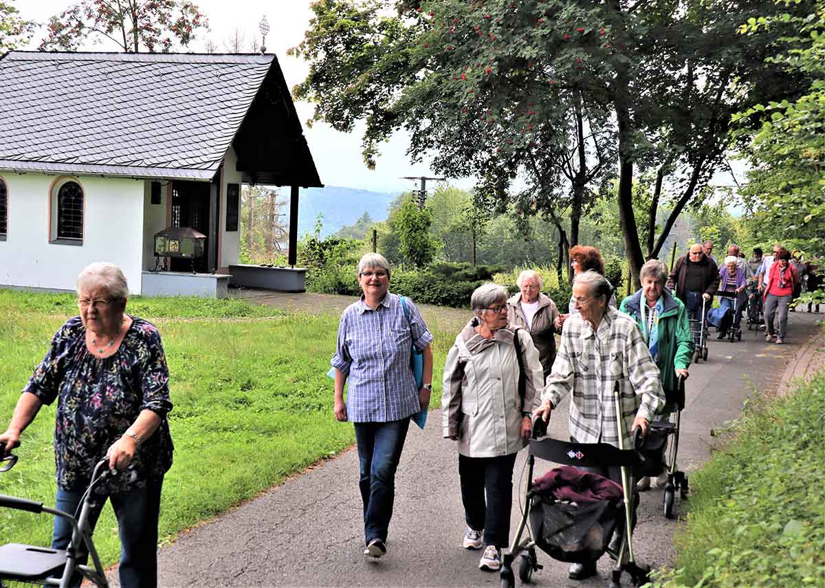 555er im Buchfinkenland pilgerten erwartungsvoll ins Wald-Caf