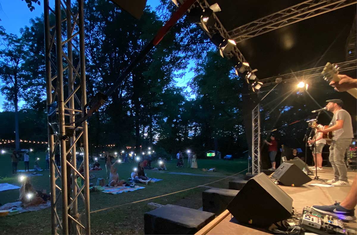 Konzert im Burggarten Hachenburg: PICKNICKs Charity sammelte fr Flutgeschdigte