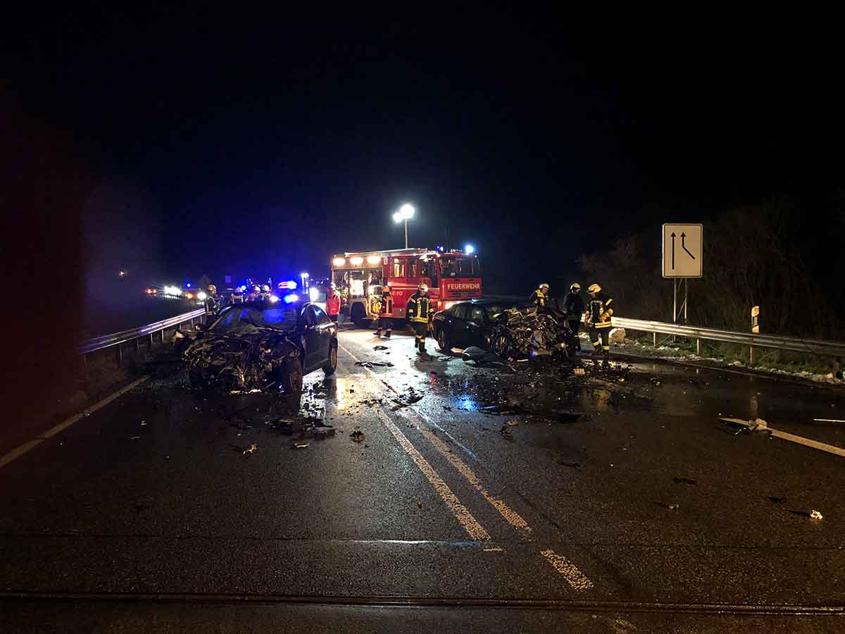 Die Unfallstelle auf der B 49. (Foto: Polizeidirektion Montabaur)