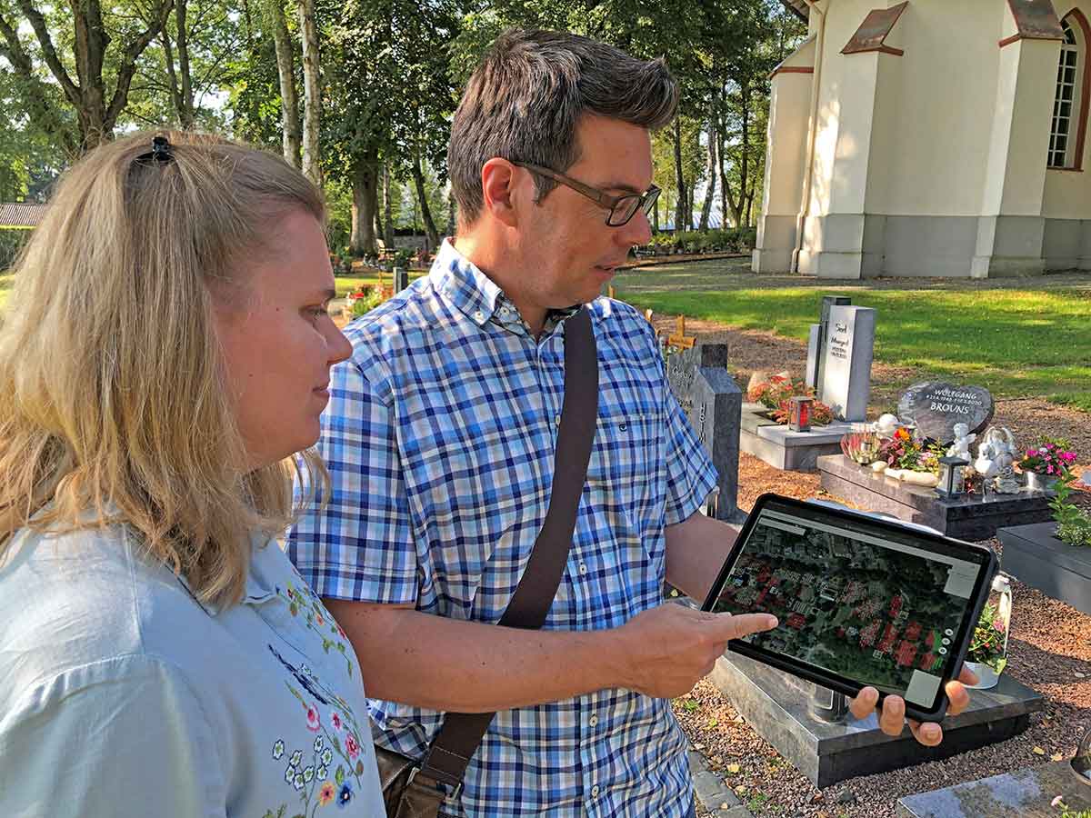 Auf den Friedhfen in der VG Montabaur knnen sich Interessierte ab sofort per Tablet oder Smartphone orientieren. (Foto: VG Montabaur)