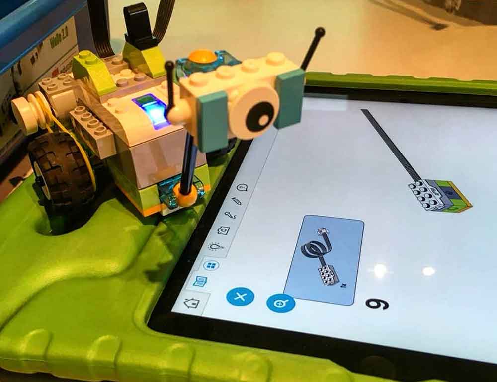 Jugend- und Kulturzentrum Zweite Heimat: Lego Leben einhauchen mit Apps