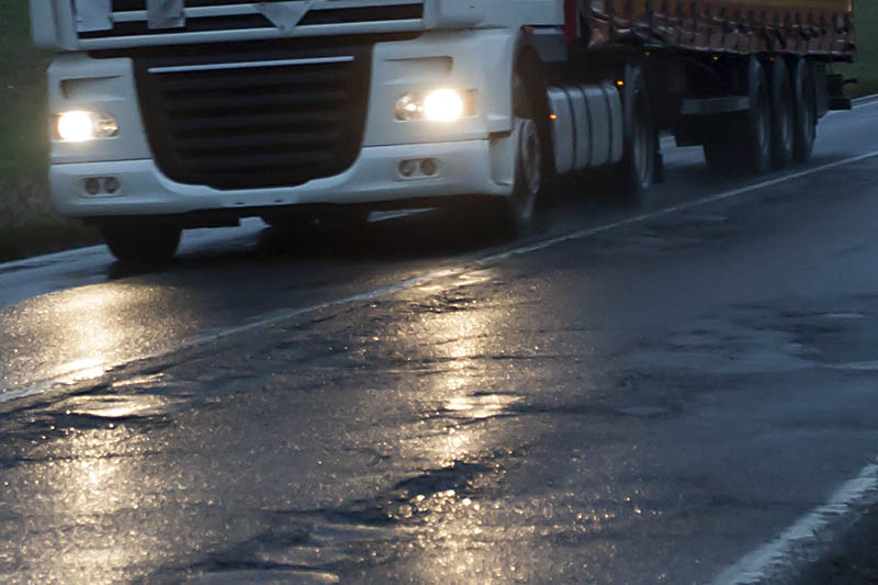 Erhebliche Verkehrsbehinderungen durch falsch fahrende Lkw