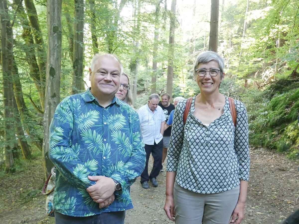 Torsten Klein und Jutta Paulus an der Nister (Foto: Grnen Kreisverband Westerwald)