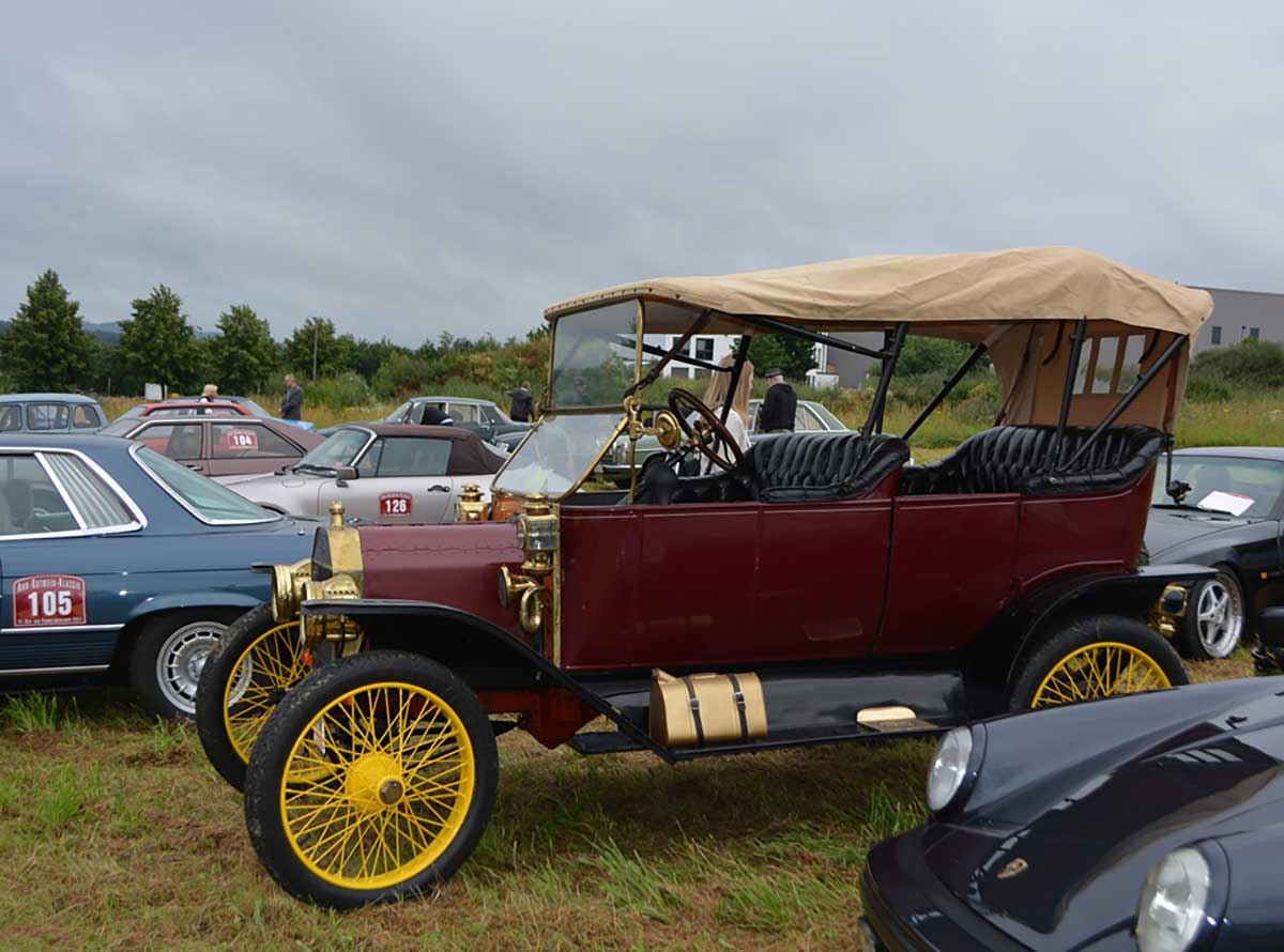 Ein Oldtimer wie aus dem Bilderbuch. (Foto: Ahr-Automobil-Club 1924)