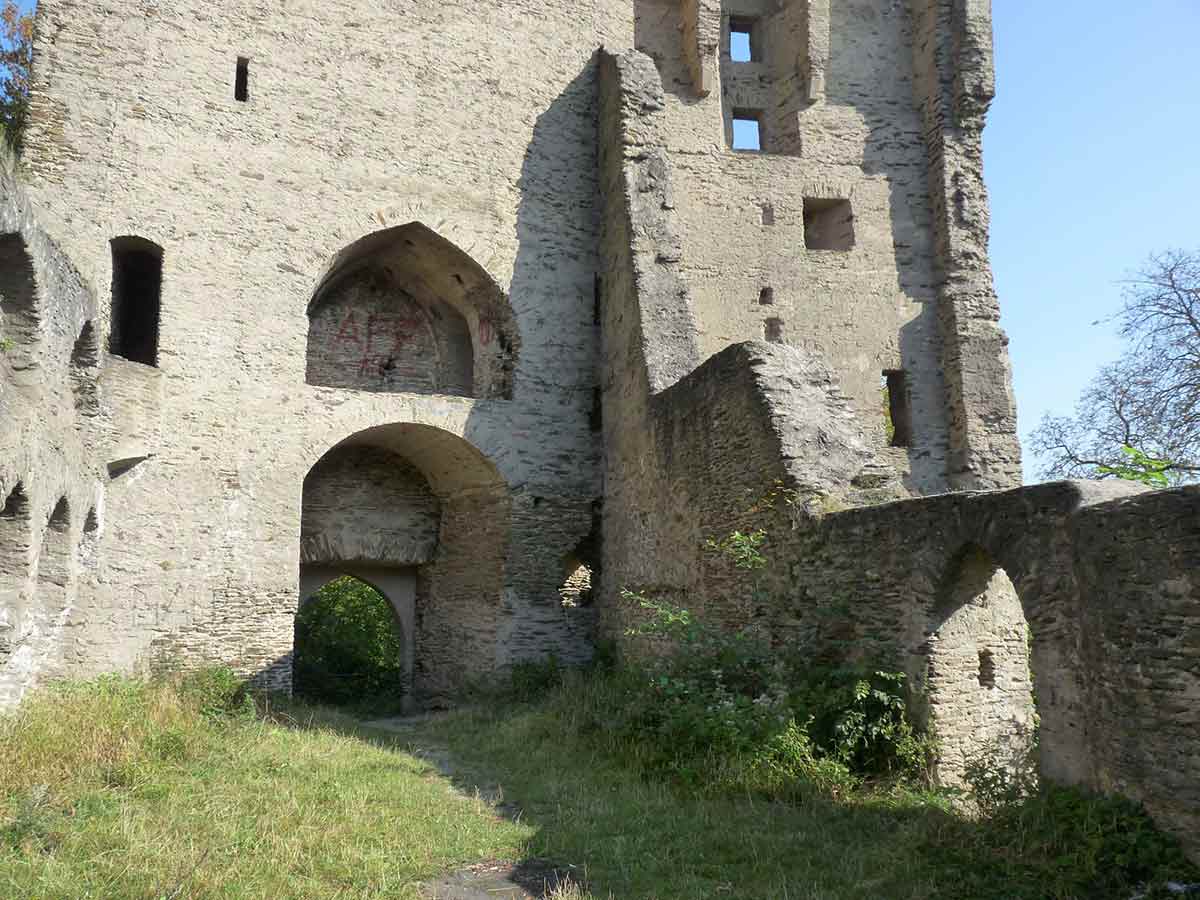 Die Sporkenburg in Eitelborn ist eine jederzeit frei zugngliche und teils gut erhaltene Burgruine. Foto: VG Montabaur