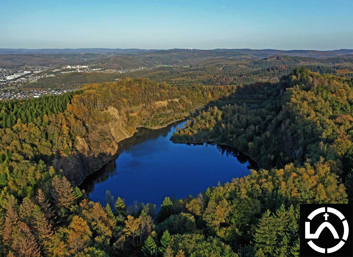 Der Silbersee des Basaltabbaugebietes Mahlscheid. (Foto: Christoph Eul)