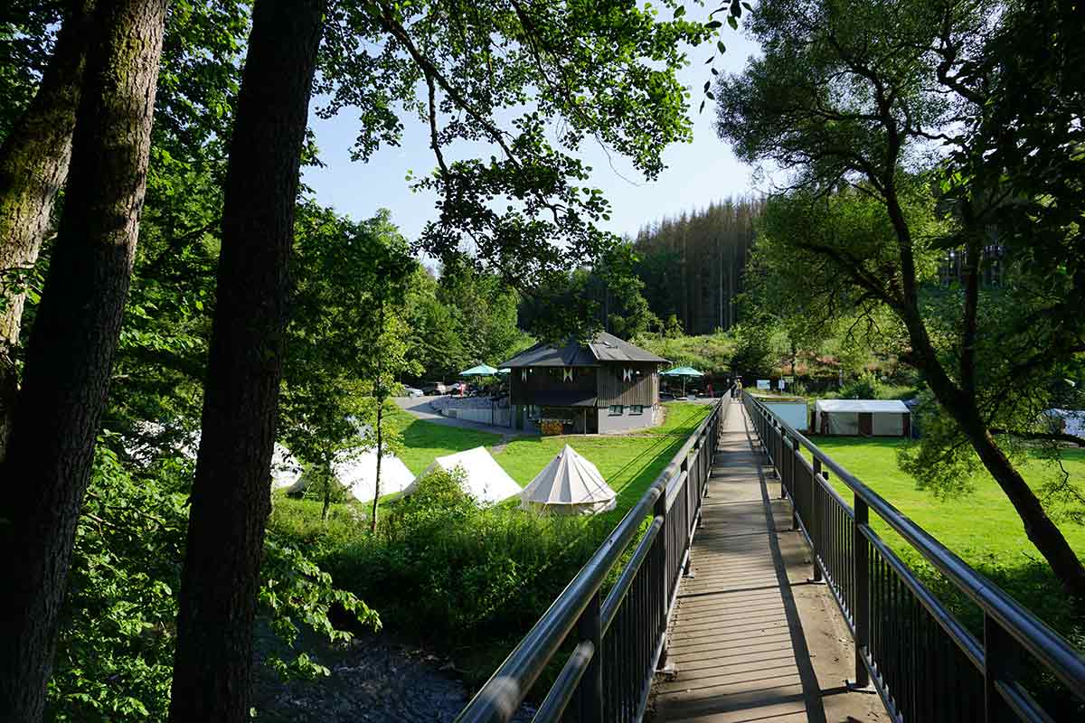 Heuzert Sieben Fnf Null: Panorama-Rundweg in der Kroppacher Schweiz