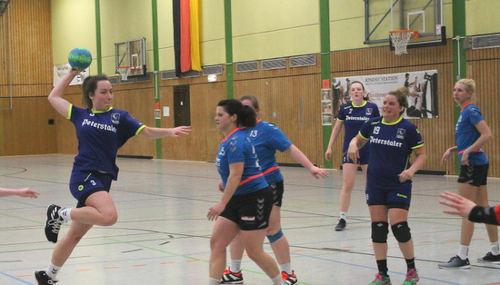 Wissener Handballerinnen unterliegen knapp gegen Neustadt