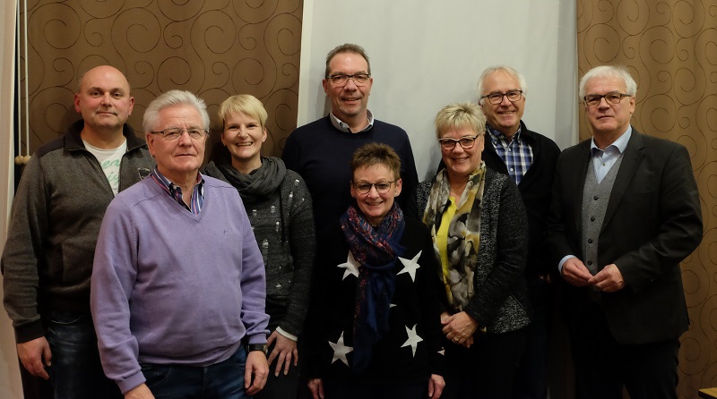 Neuer Vorstand des Dorfgemeinschaftsvereins (Foto: KathaBe)