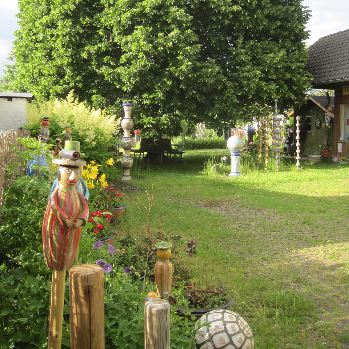 Keramikgarten Calmano öffnet seine Gartentür
