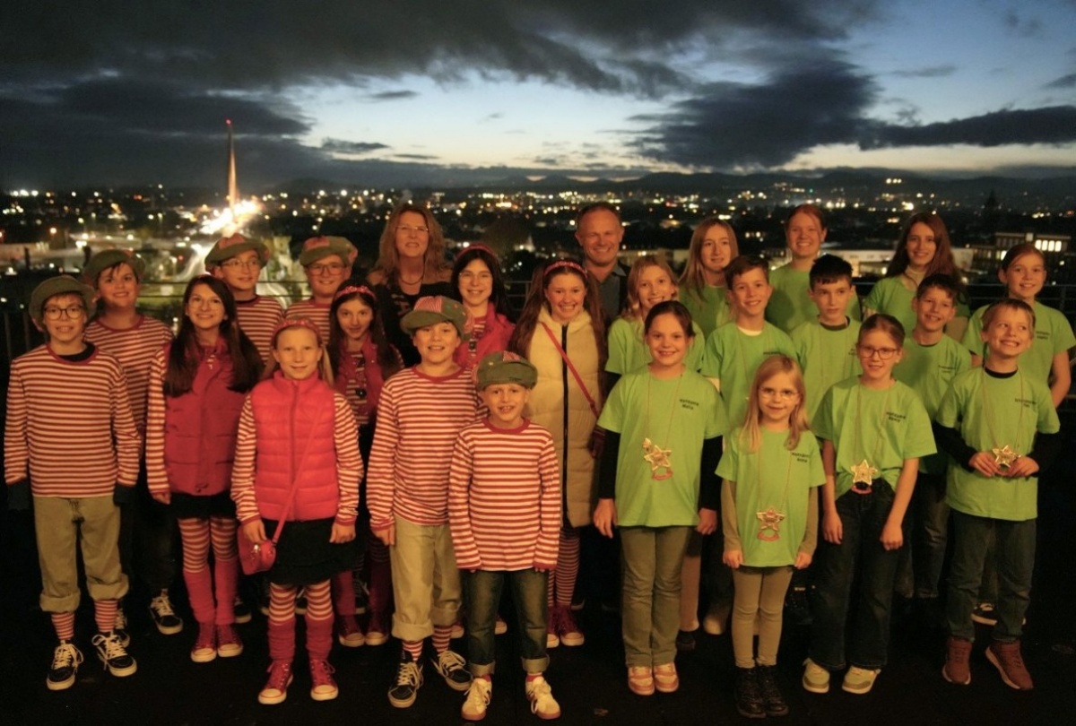 Vom Dach der Stadtverwaltungen konnten die Kindertollitten ber das erleuchtete Neuwied blicken. (Foto: Melanie Lange)