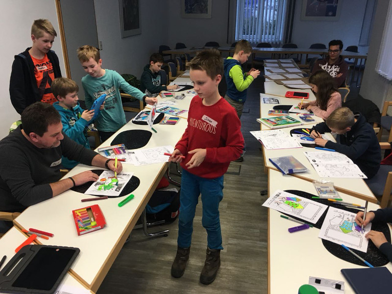 In einem Workshop konnten die Jugendpflege-Kids in die virtuelle Realtit eintauchen. Foto: Privat