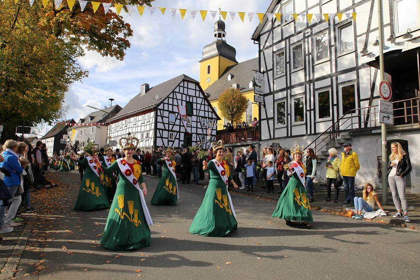 Ein Highlight in der VG Kirchen: Das Erntedankfest in Friesenhagen (Foto: Erntedankfest Friesenhagen e. V.)