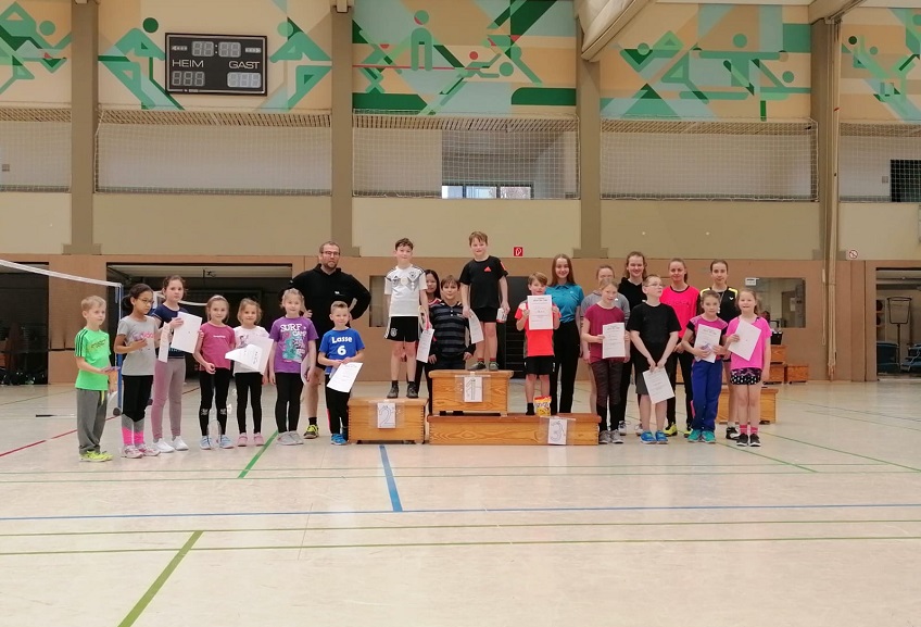 Die Badmintonminis (Foto: DJK Gebhardshain/Steinebach e.V.)