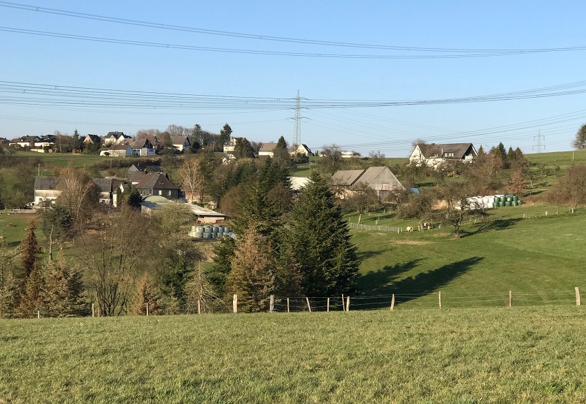 Blick auf Kttingen von Glatteneichen aus.