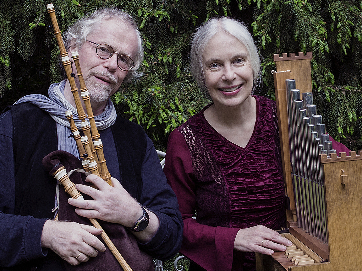 Claus und Ulrike von Wei gestalten das Konzert. (Foto: Duo Pipes & Reeds)